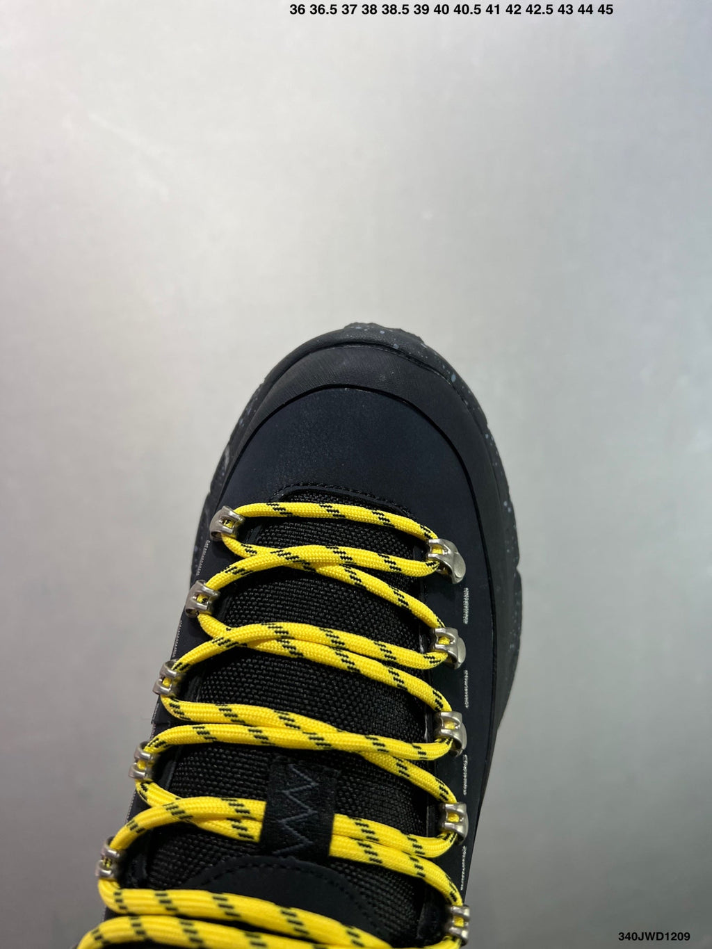 HOKA ONE ONE Tor Summit